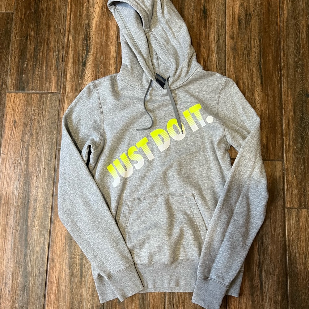 Nike hoodie size S
